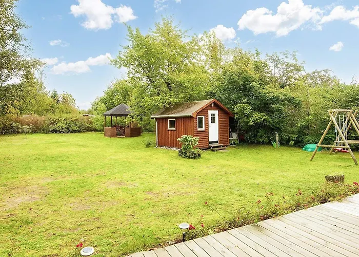度假居 8 Person In Allingabro-by Traum *